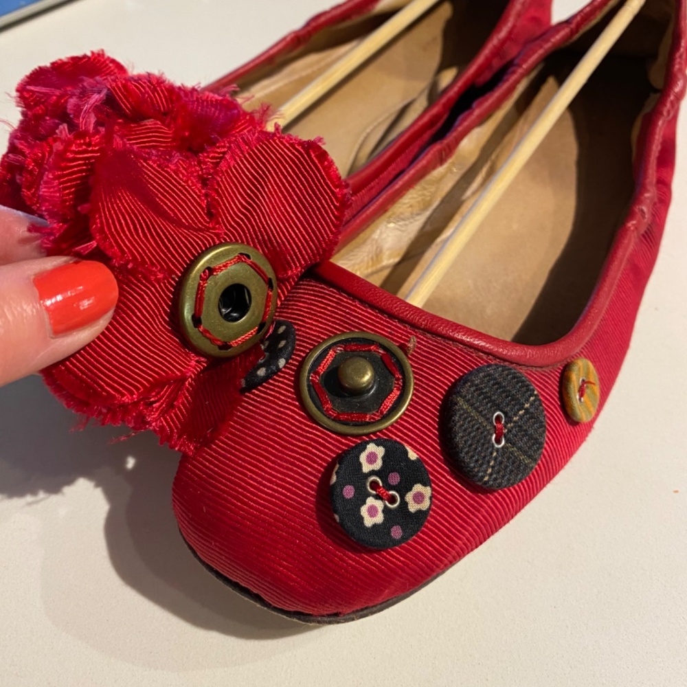 Shoes - Picture 7 of 8